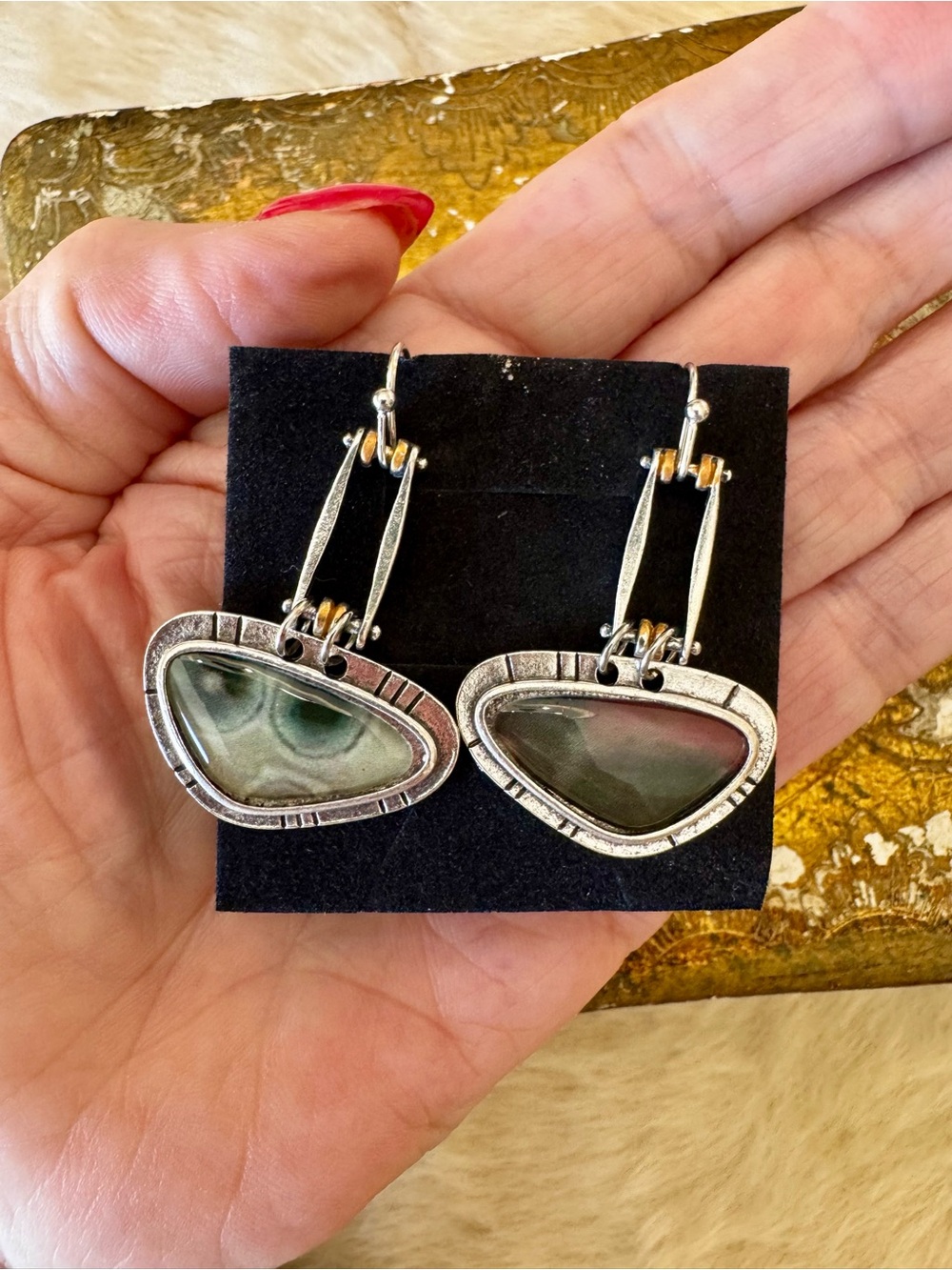 NEW silver & faux abalone statement earrings - Picture 3 of 6